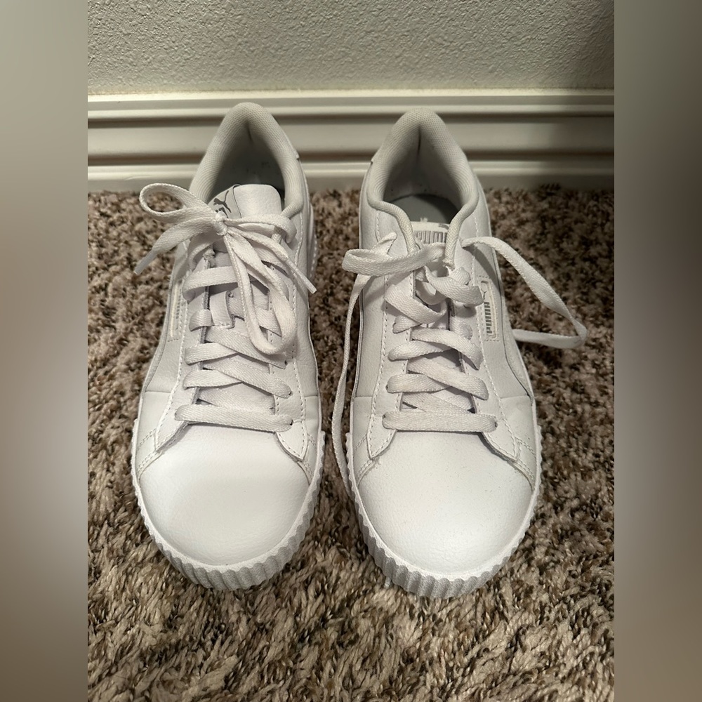 Puma Carina Crew Women's Sneakers